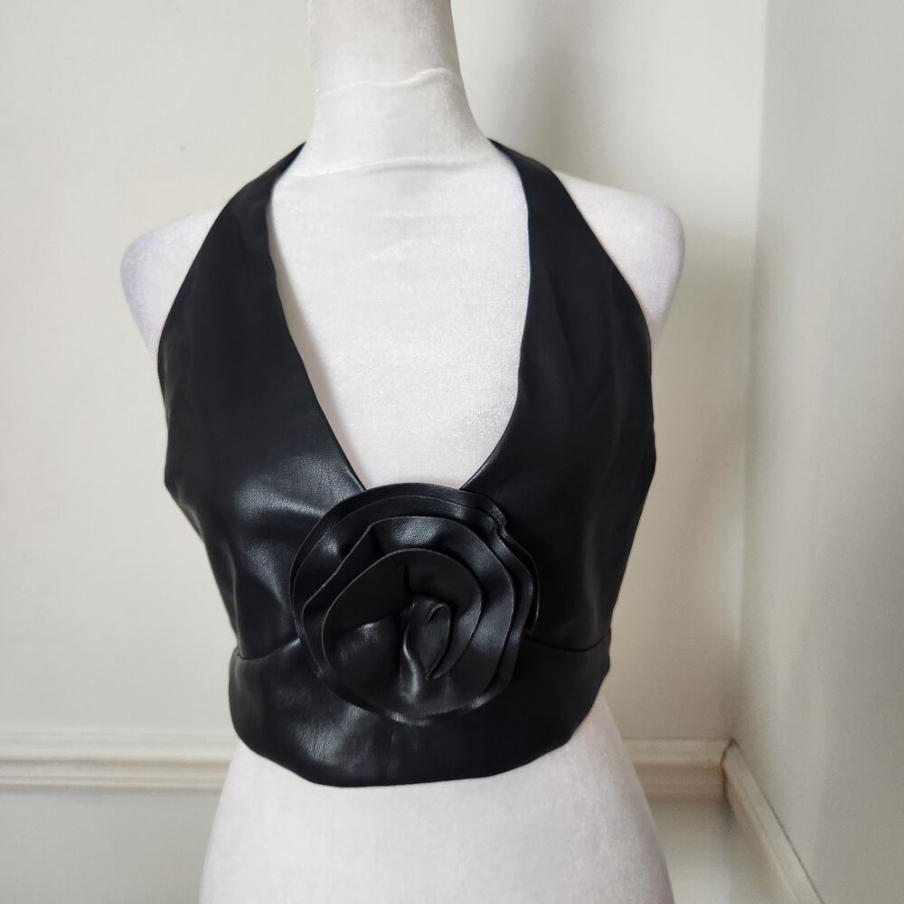 New Meshki Ursula Faux Leather Rose Halter Crop Top Sz Medium Womens Black Tank